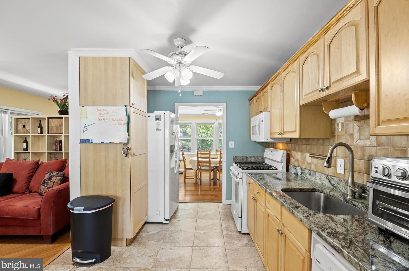 1127 Lewis Ave, Rockville MD 20851-2330 exterior