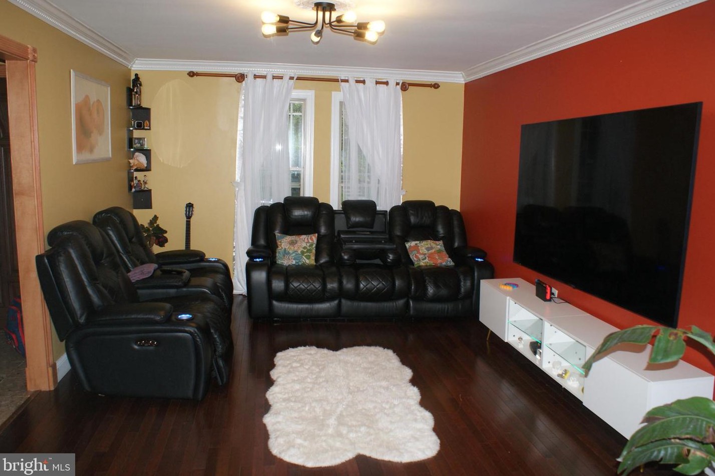 11281 Columbia Pike #4, Silver Spring, MD 20901