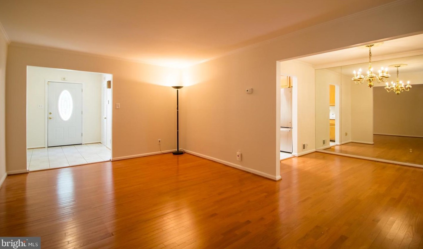 1820 Middlevale Ter, Silver Spring MD 20906-3350 exterior