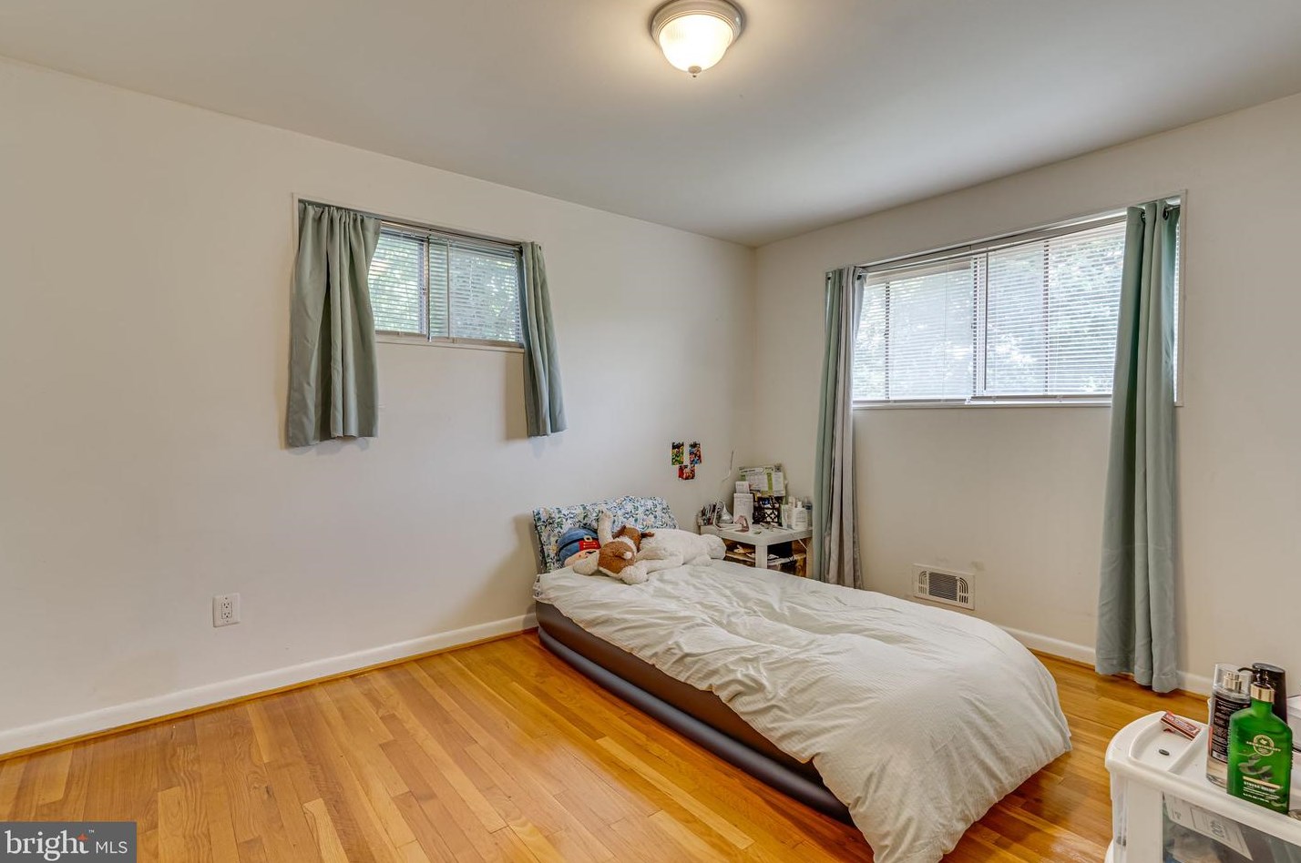 11216 Bybee St, Silver Spring MD 20902-3205 exterior