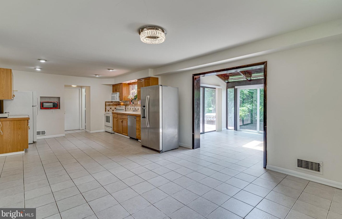 11216 Bybee St, Silver Spring MD 20902-3205 exterior