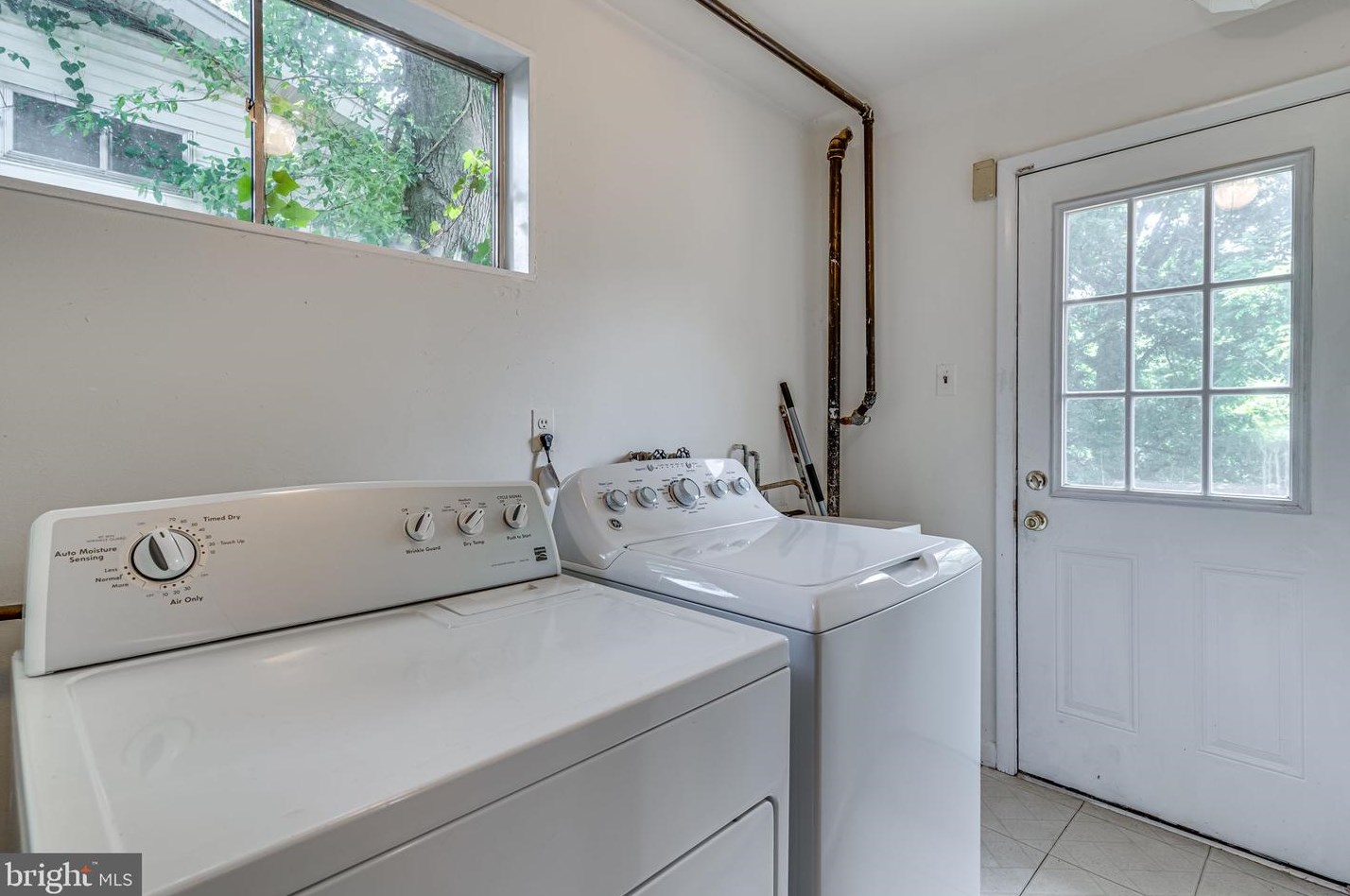 11216 Bybee St, Silver Spring MD 20902-3205 exterior