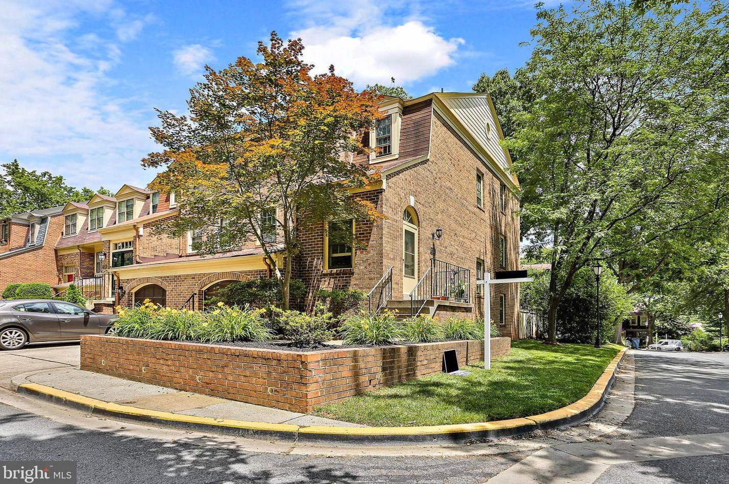 11360 Empire Ln, Rockville MD 20852-2869 exterior