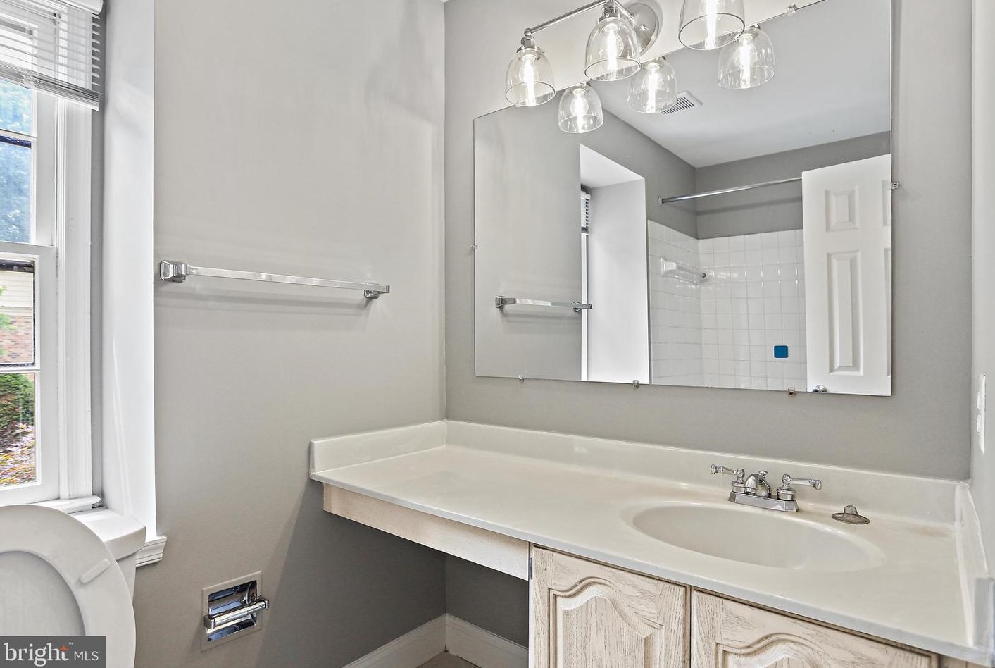 11360 Empire Ln, Rockville MD 20852-2869 exterior