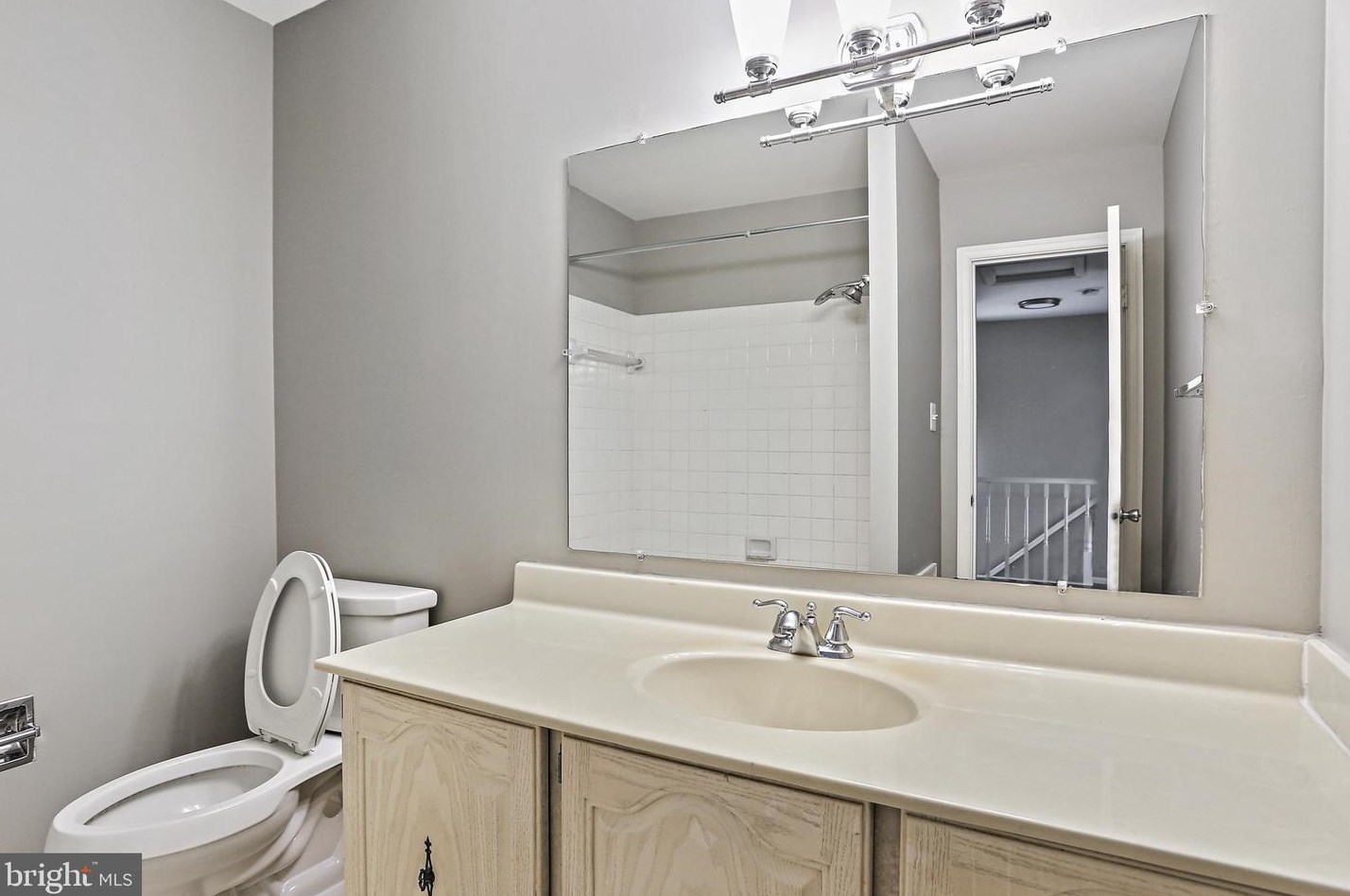 11360 Empire Ln, Rockville MD 20852-2869 exterior