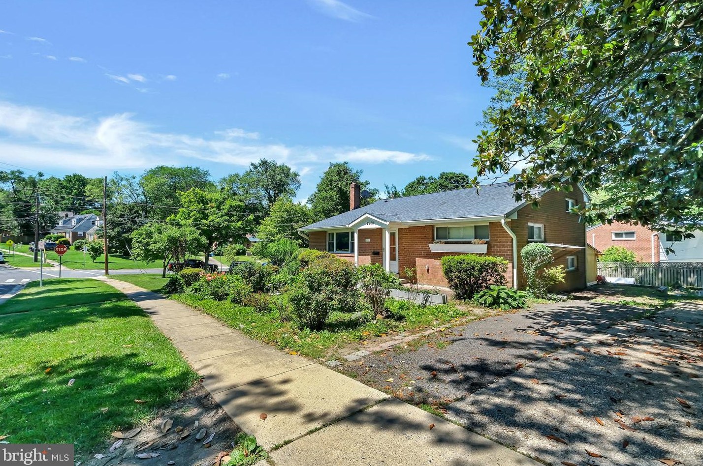 12900 Goodhill Rd, Silver Spring, MD 20906