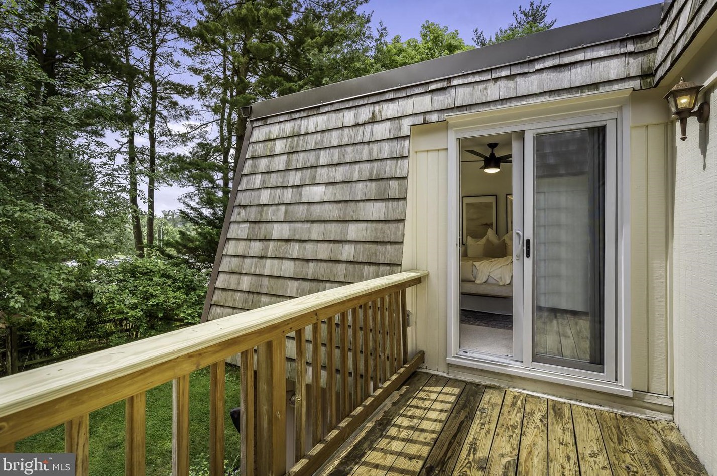 19007 Coltfield Ct, Gaithersburg MD 20886-3952 exterior