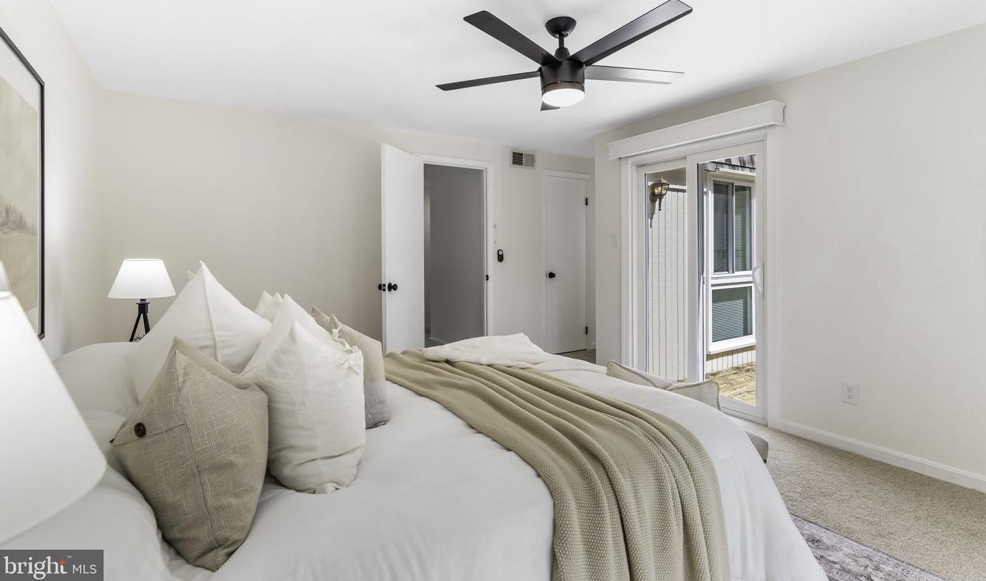 19007 Coltfield Ct, Gaithersburg MD 20886-3952 exterior