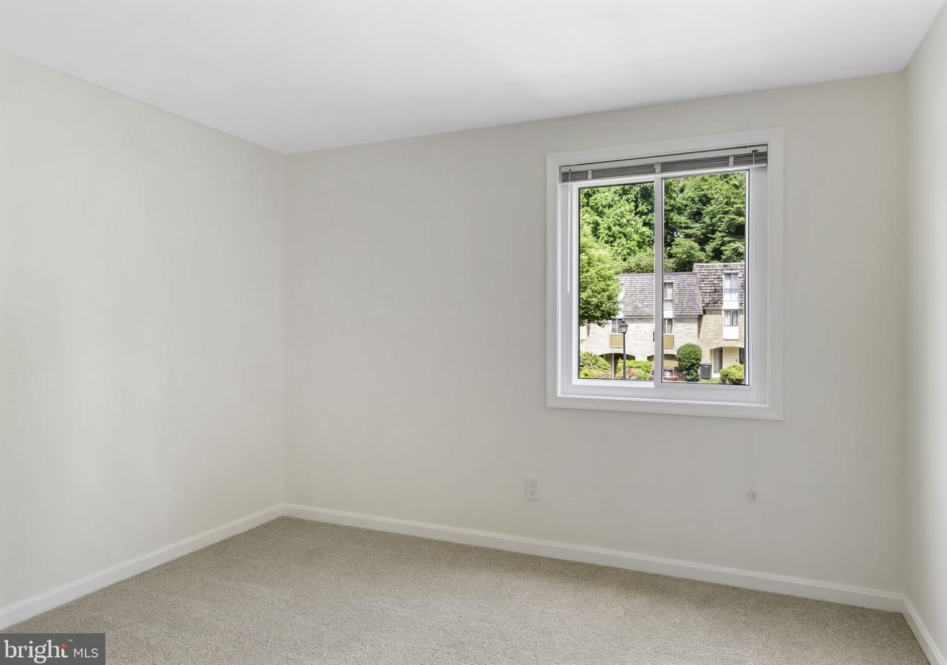 19007 Coltfield Ct, Gaithersburg MD 20886-3952 exterior