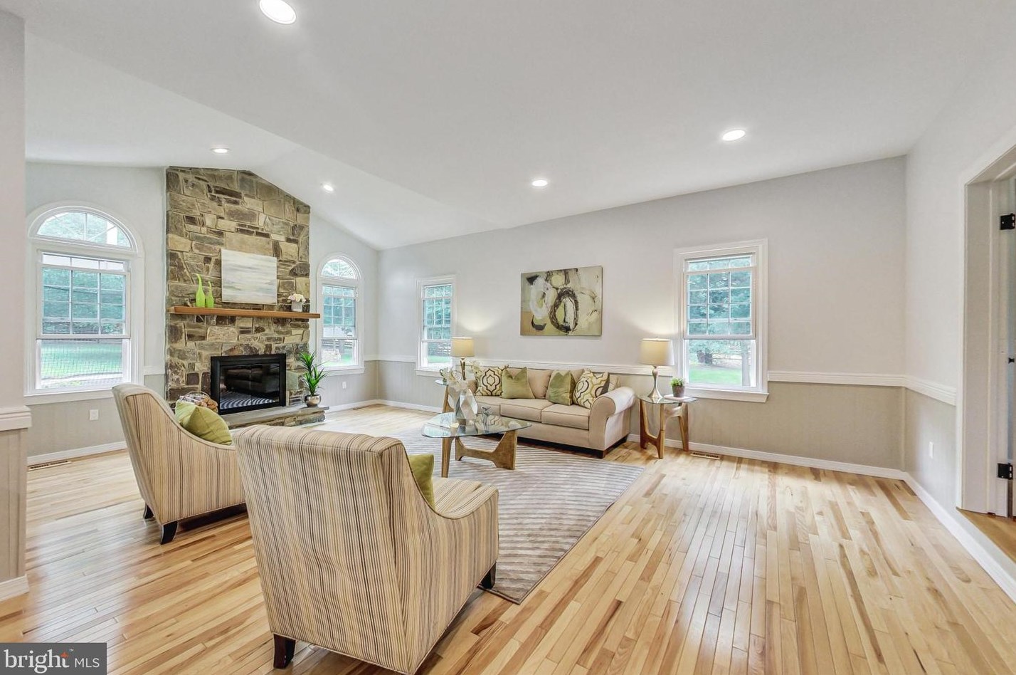 9300 Huntmaster Rd, Gaithersburg MD 20882-1332 exterior