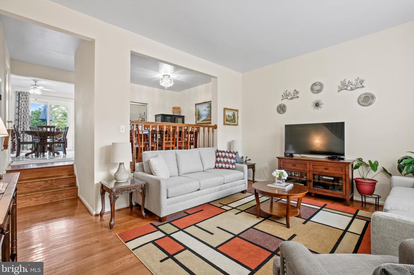 15 Forest Landing Ct, Rockville, MD 20850-3925