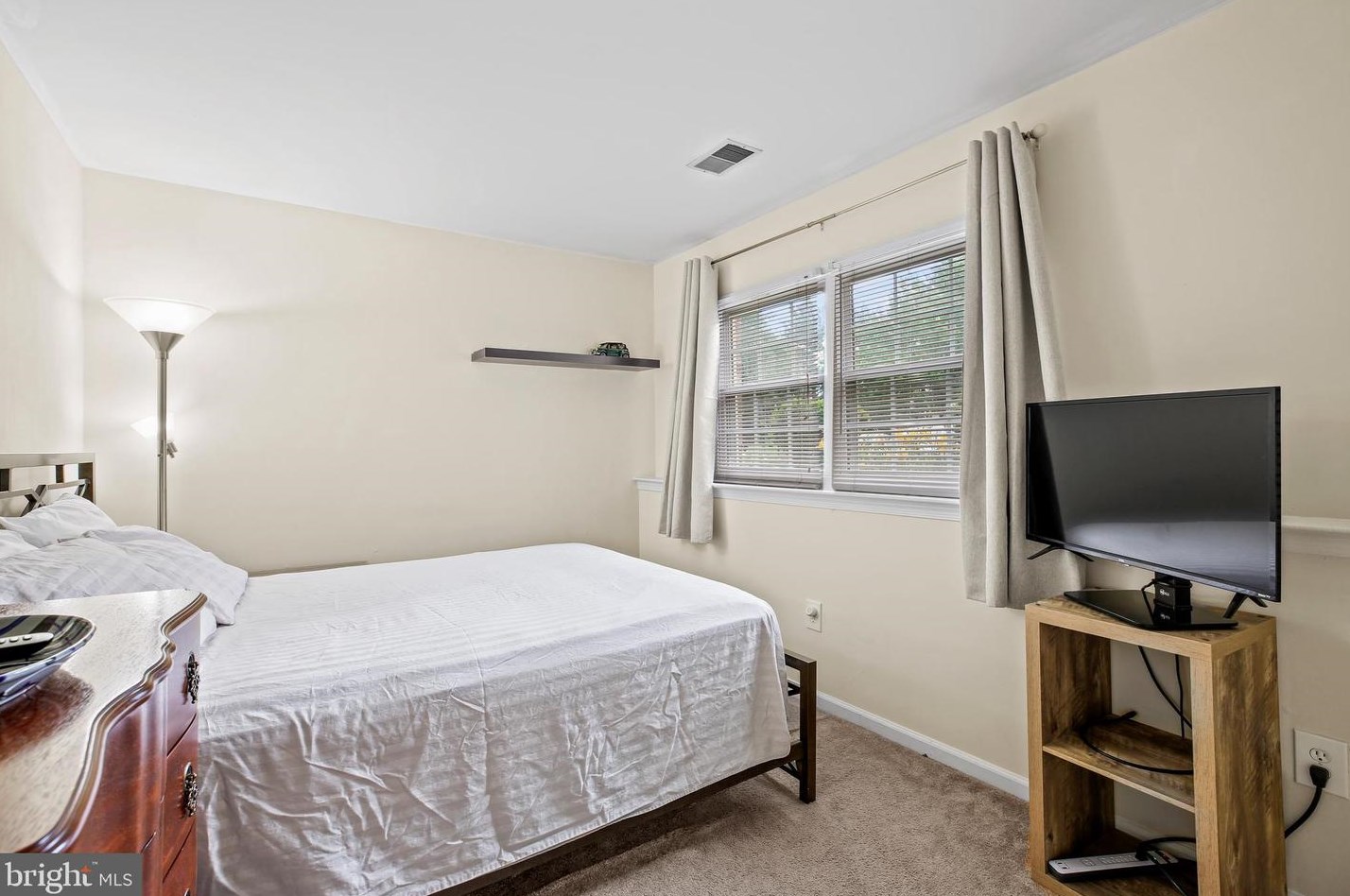 15 Forest Landing Ct, Rockville MD 20850-3925 exterior