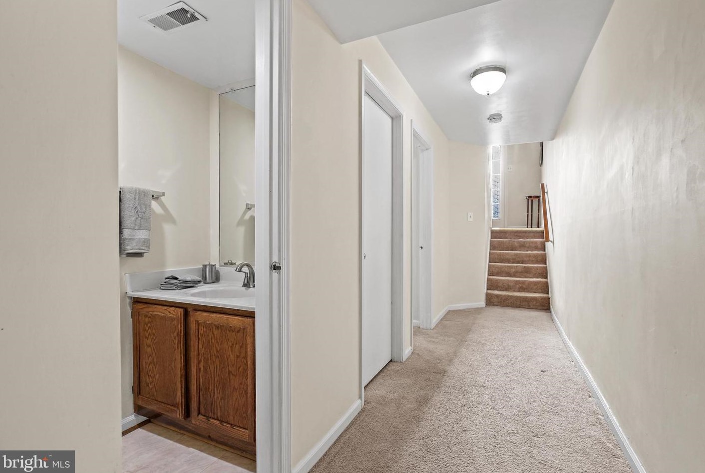 15 Forest Landing Ct, Rockville MD 20850-3925 exterior