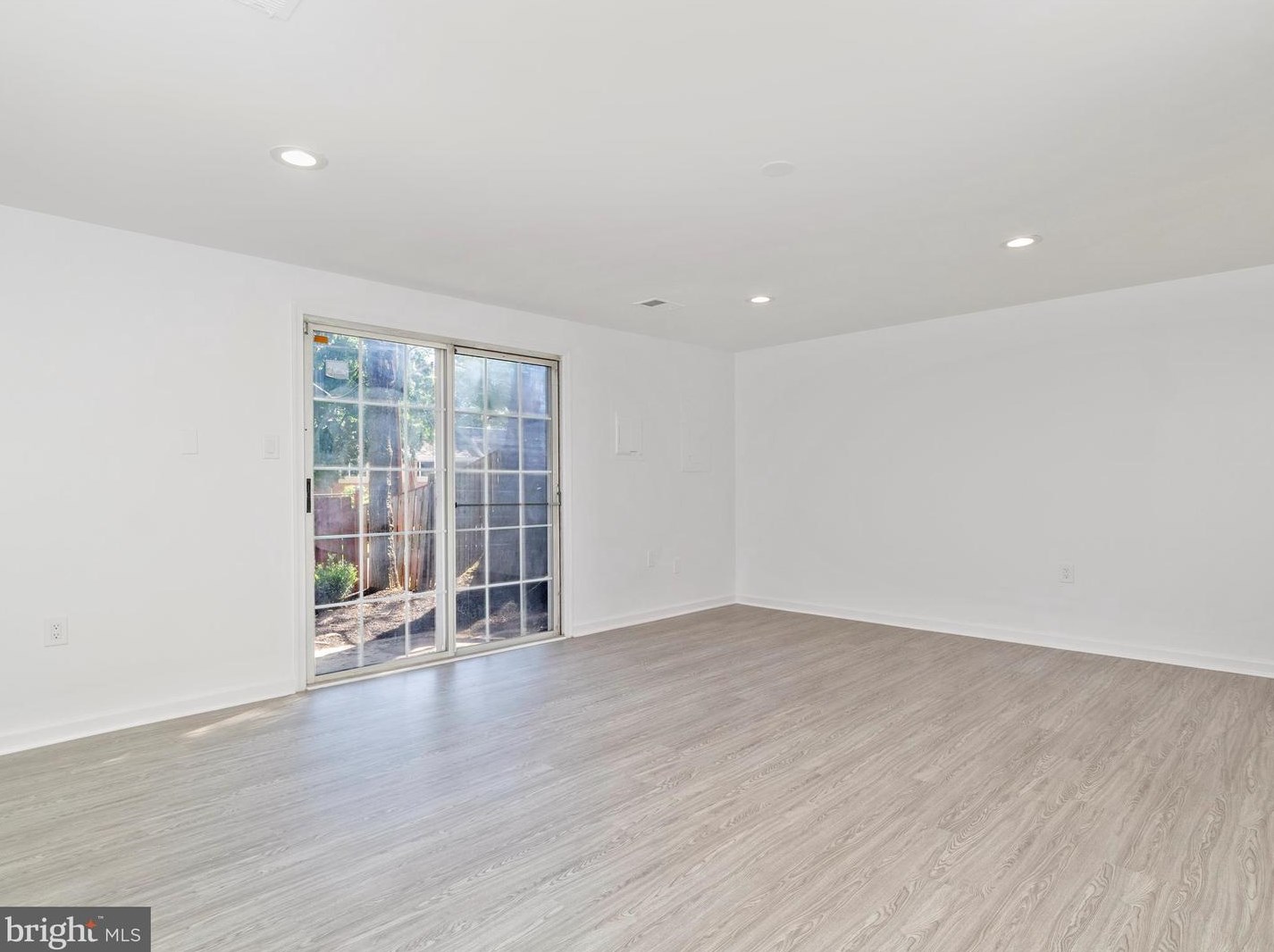 3930 Ferrara Dr, Silver Spring MD 20906-4763 exterior