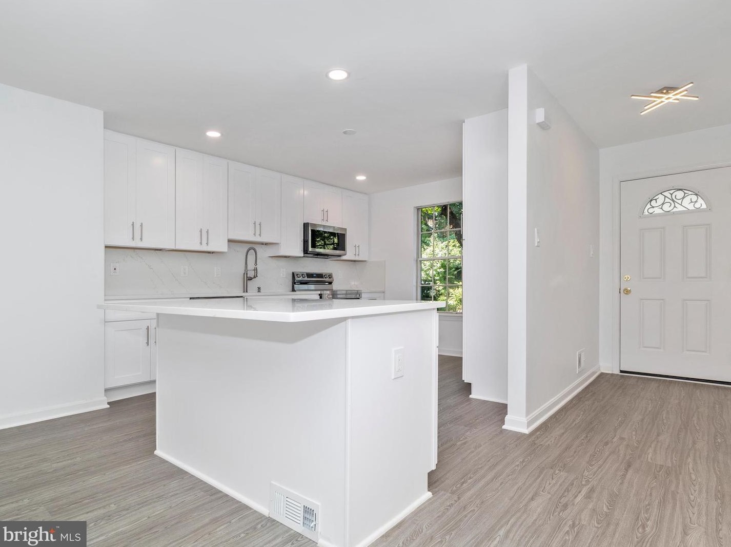 3930 Ferrara Dr, Silver Spring MD 20906-4763 exterior