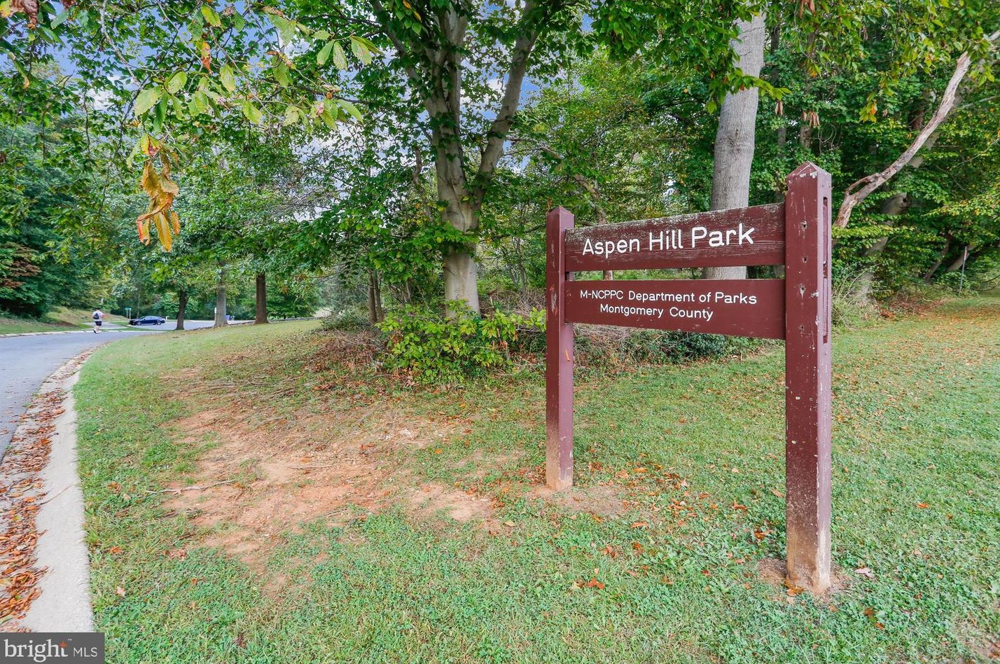 14312 Blackmon Dr, Rockville MD 20853-2144 exterior