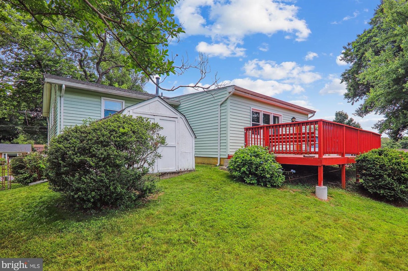 14312 Blackmon Dr, Rockville MD 20853-2144 exterior