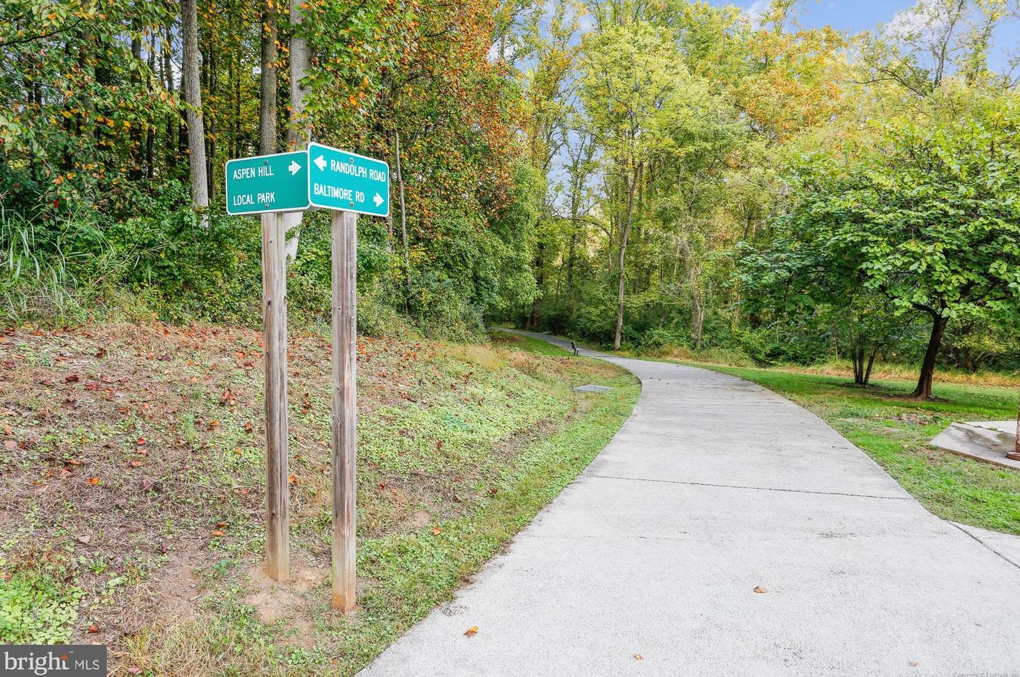 14312 Blackmon Dr, Rockville MD 20853-2144 exterior