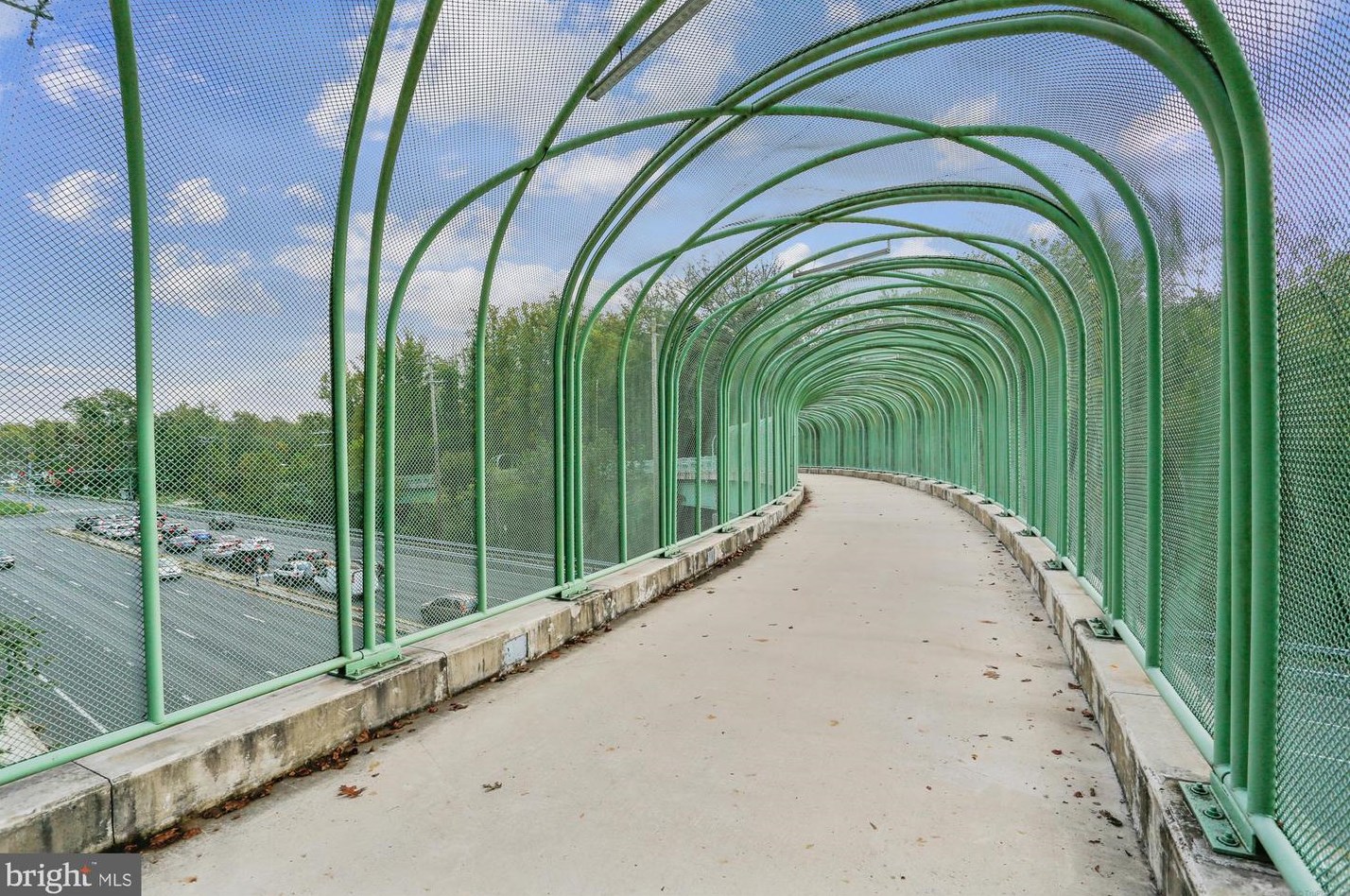 14312 Blackmon Dr, Rockville MD 20853-2144 exterior