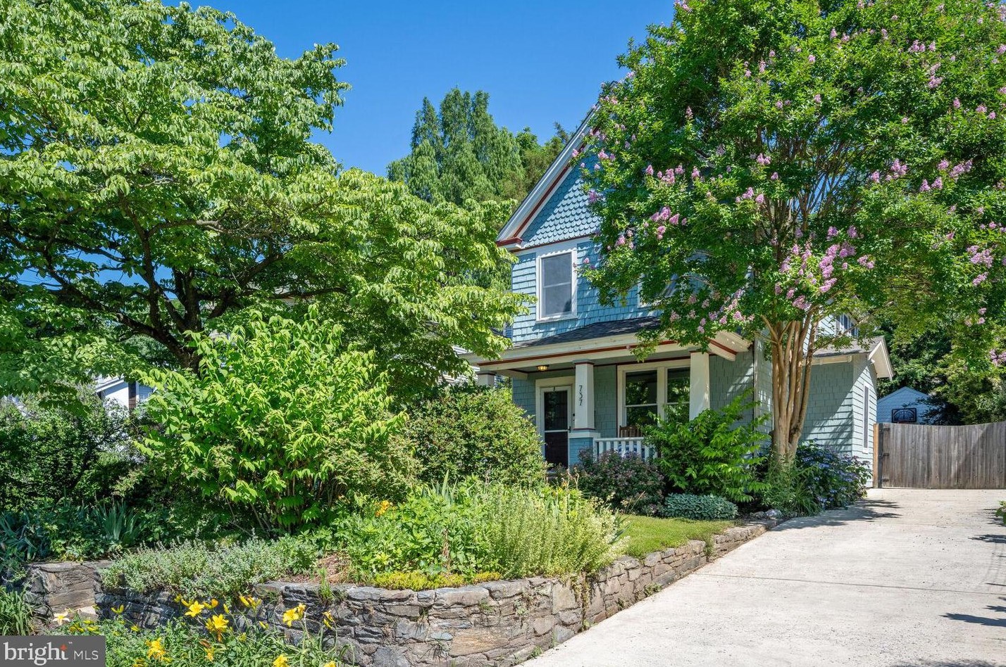 737 Thayer Ave, Silver Spring, MD 20910