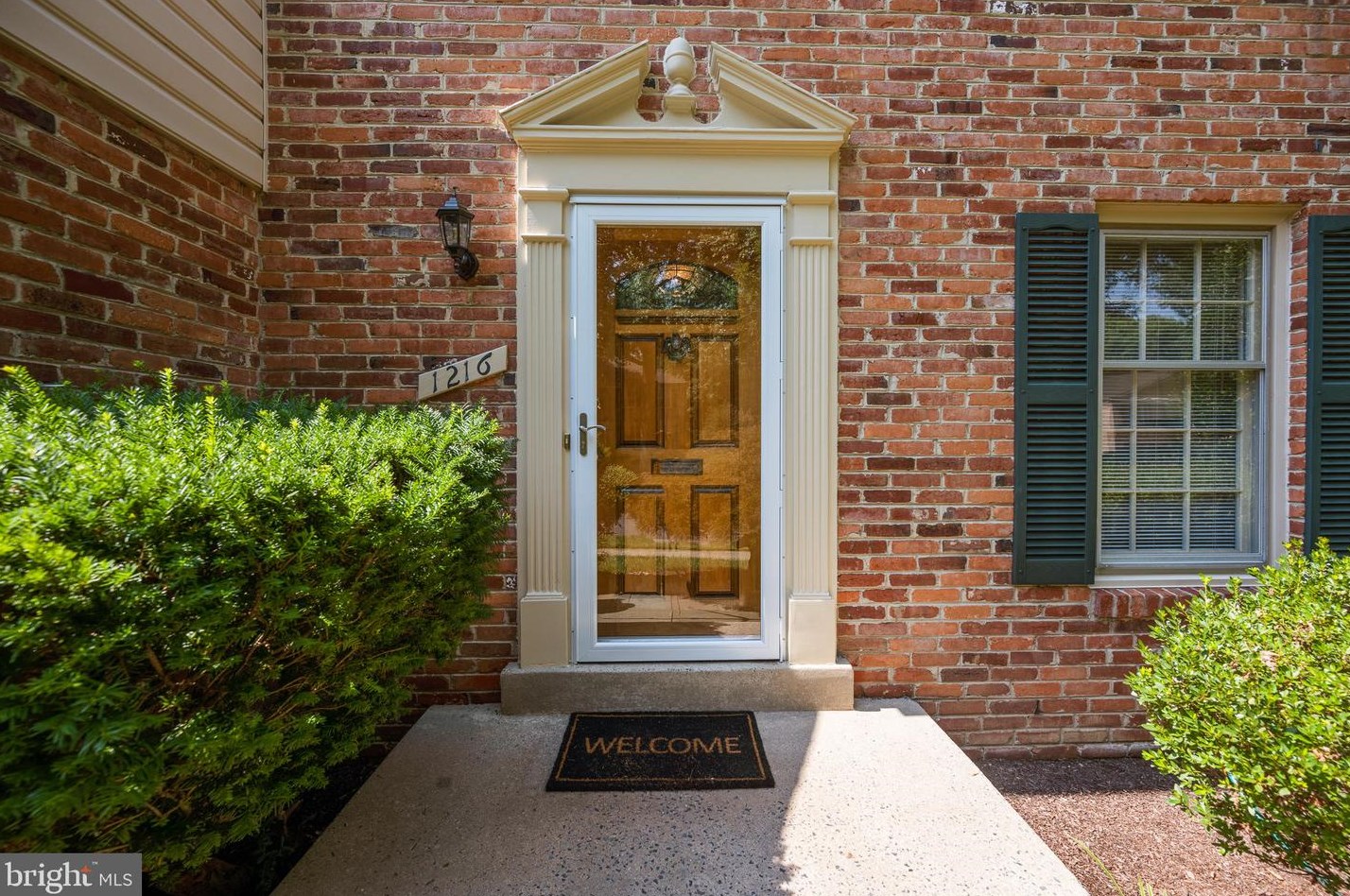 1216 Fallsmead Way, Rockville MD 20854-5549 exterior