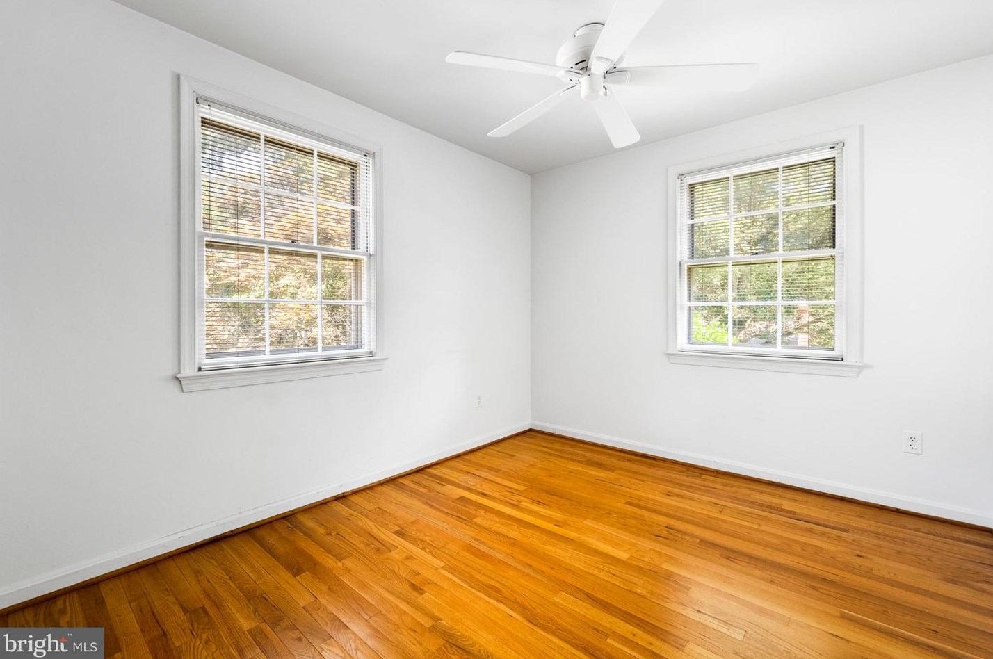 1216 Fallsmead Way, Rockville MD 20854-5549 exterior