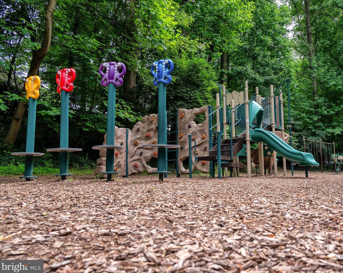 1216 Fallsmead Way, Rockville MD 20854-5549 exterior