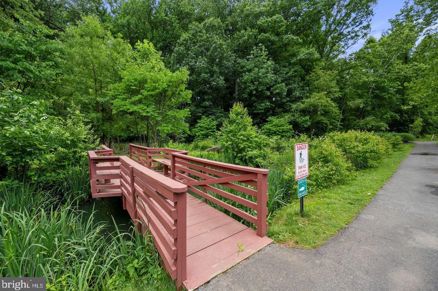 1216 Fallsmead Way, Rockville MD 20854-5549 exterior