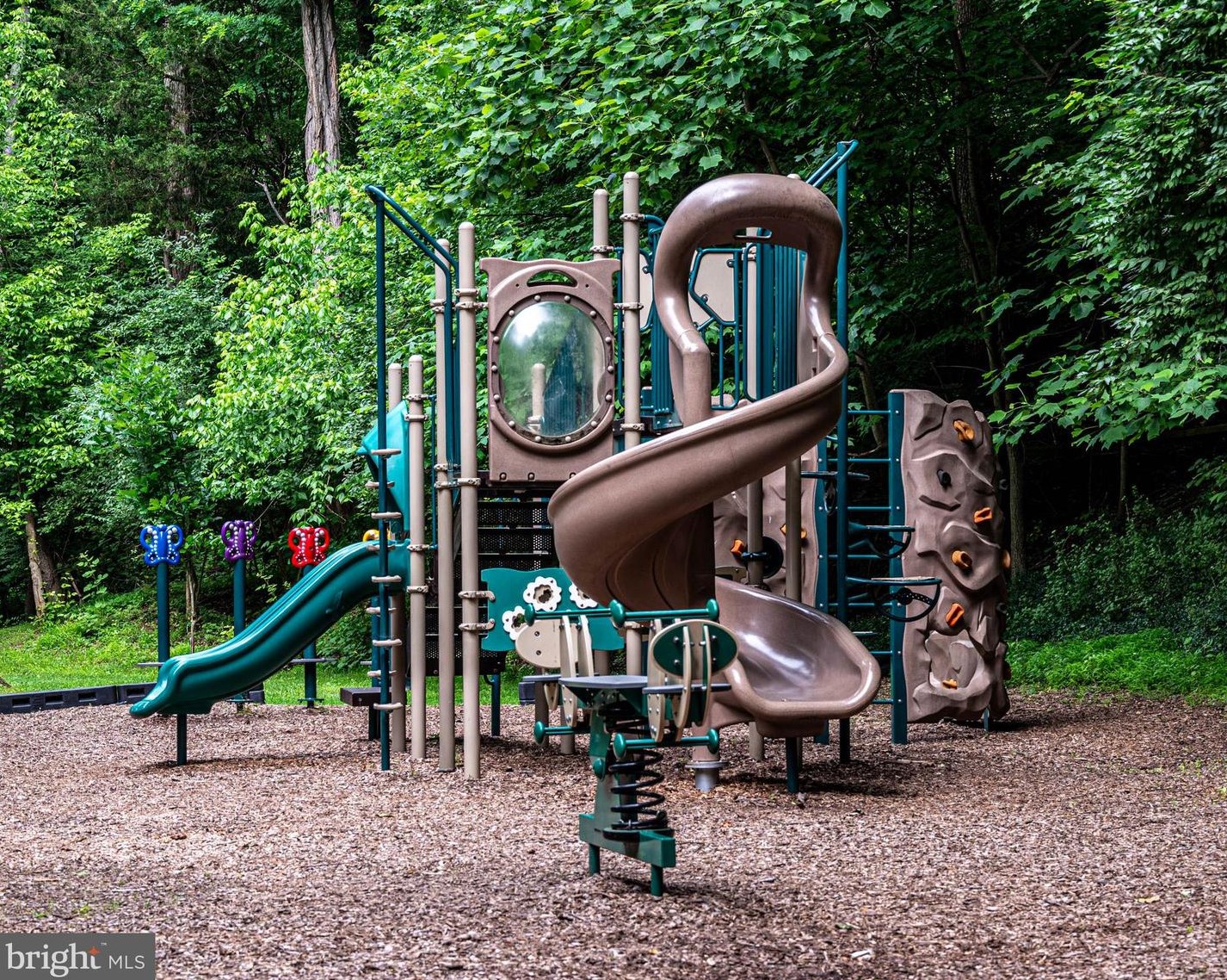 1216 Fallsmead Way, Rockville MD 20854-5549 exterior