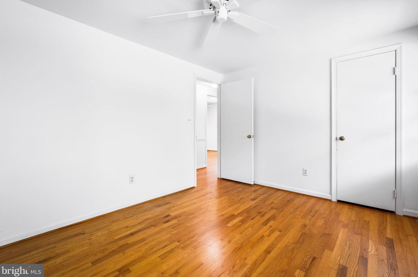 1216 Fallsmead Way, Rockville MD 20854-5549 exterior