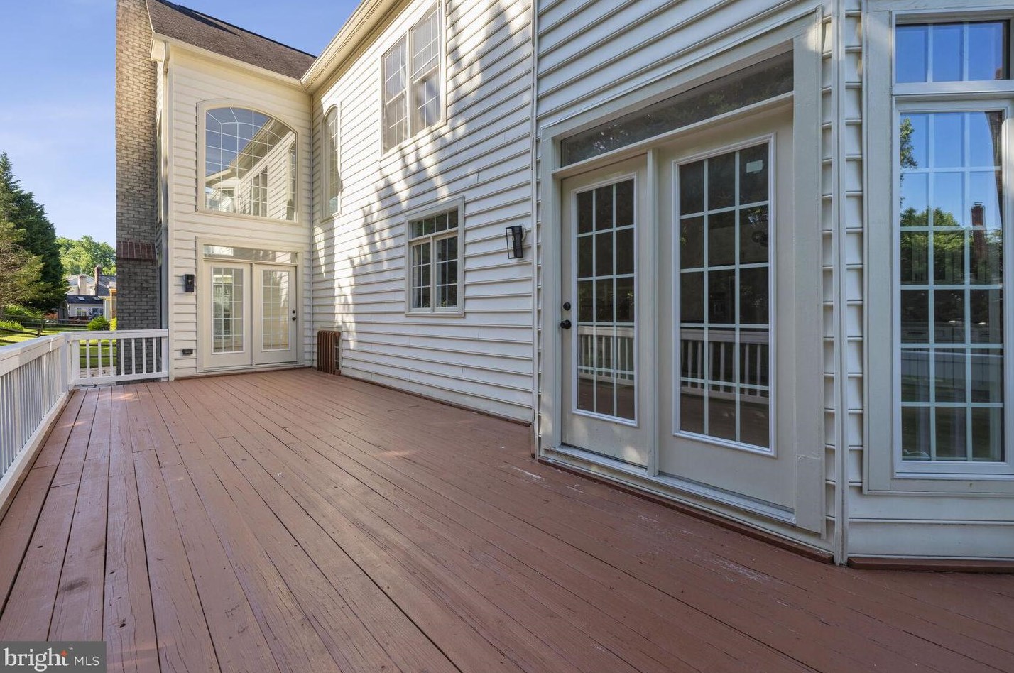 9909 Bald Cypress Dr, Rockville MD 20850-5412 exterior