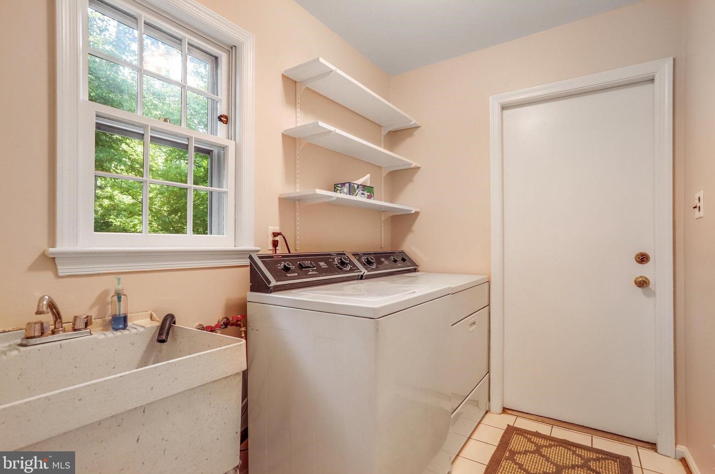 512 Highgate Ter, Silver Spring MD 20904-6312 exterior