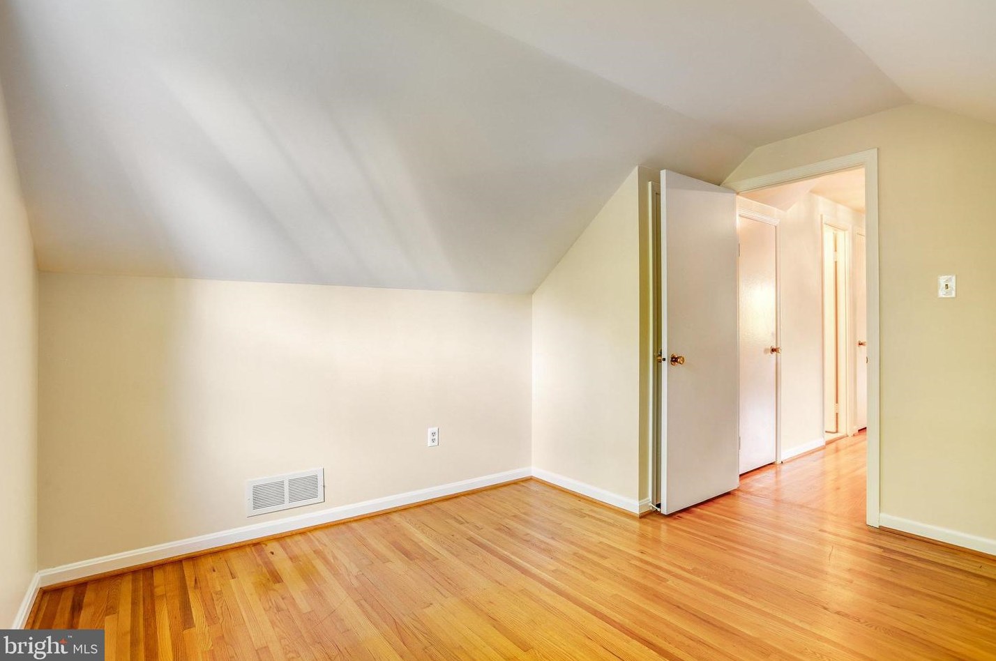 512 Highgate Ter, Silver Spring MD 20904-6312 exterior