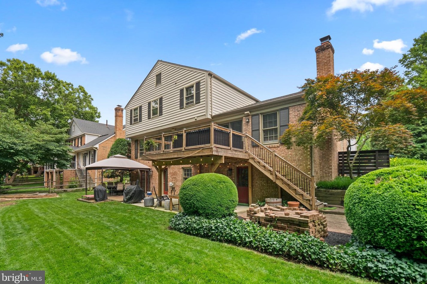 9829 Canal Rd, Gaithersburg, MD 20886-5101