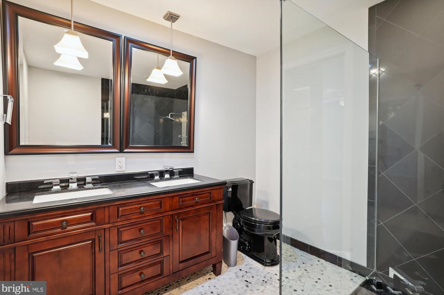 10320 Gainsborough Rd, Rockville MD  20854-4040 exterior