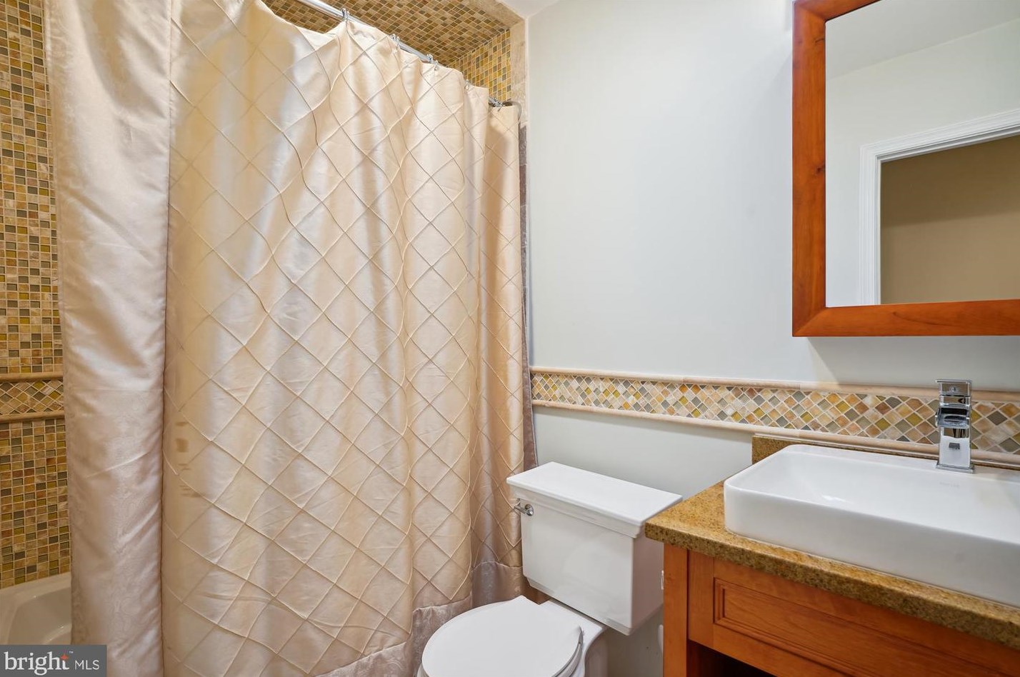 10320 Gainsborough Rd, Rockville MD  20854-4040 exterior