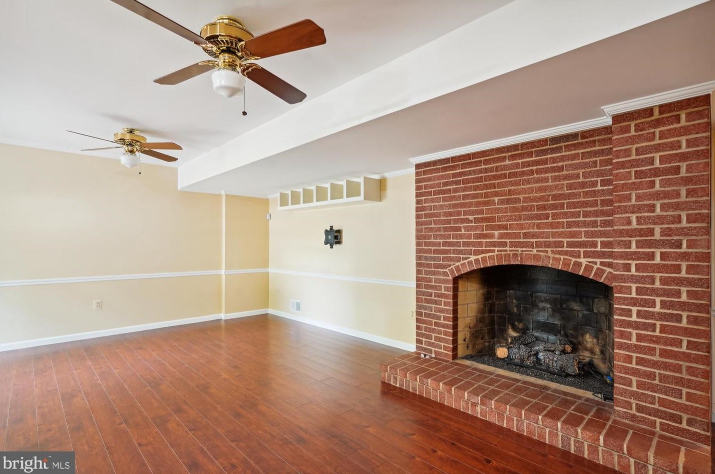 10320 Gainsborough Rd, Rockville MD  20854-4040 exterior