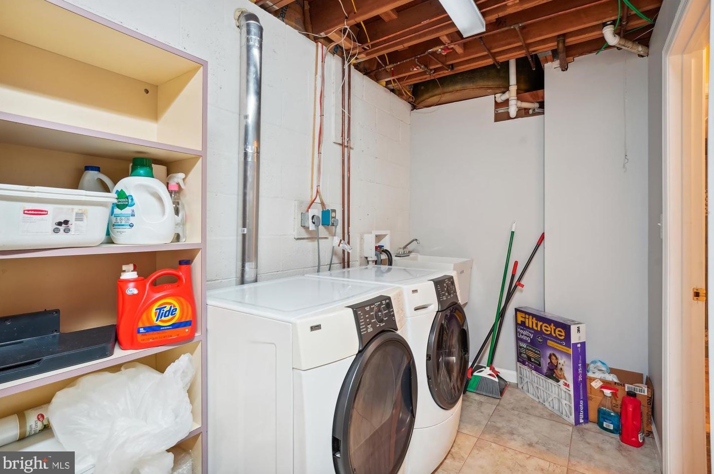 10320 Gainsborough Rd, Rockville MD  20854-4040 exterior