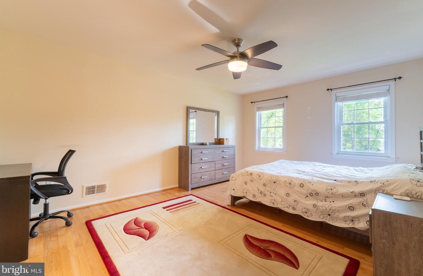 14813 Dufief Dr, Gaithersburg MD  20878-2524 exterior