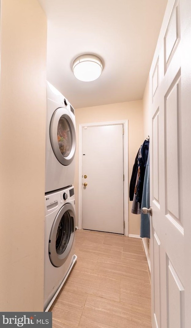 14813 Dufief Dr, Gaithersburg MD  20878-2524 exterior