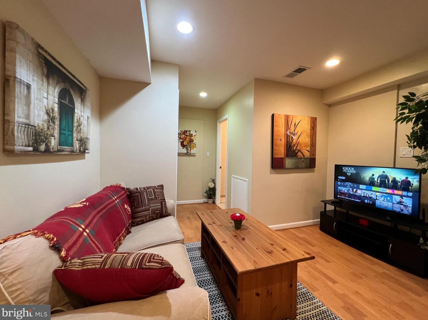 1919 Dundee Rd, Rockville MD exterior