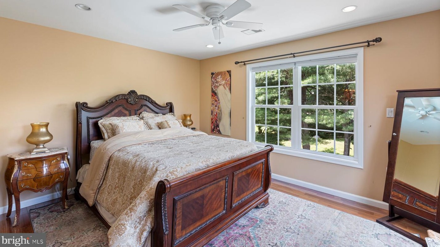 1919 Dundee Rd, Rockville MD exterior