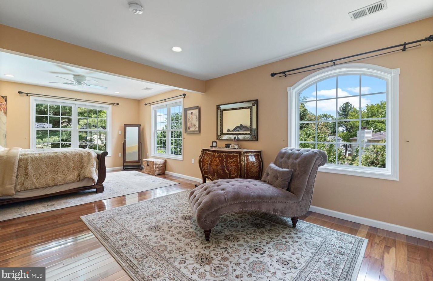 1919 Dundee Rd, Rockville MD exterior