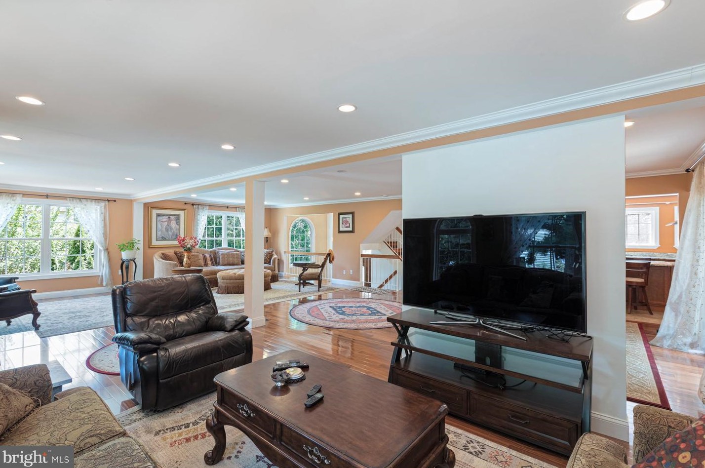 1919 Dundee Rd, Rockville MD exterior