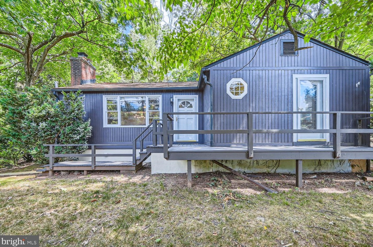 106 E Deer Park Dr, Gaithersburg, MD 20877