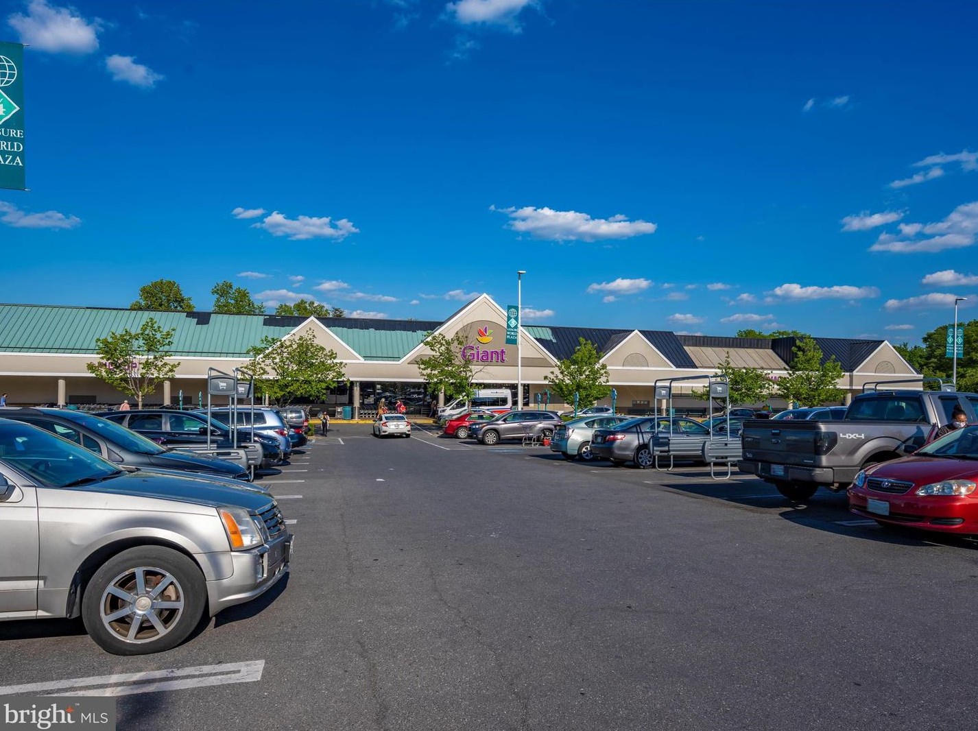 15115 Interlachen Dr, Silver Spring MD 20906-5636 exterior