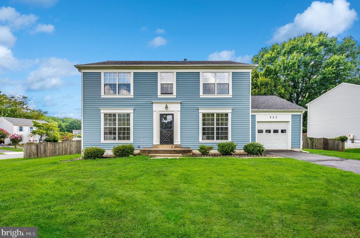 802 Pointer Ridge Dr, Gaithersburg, MD 20878