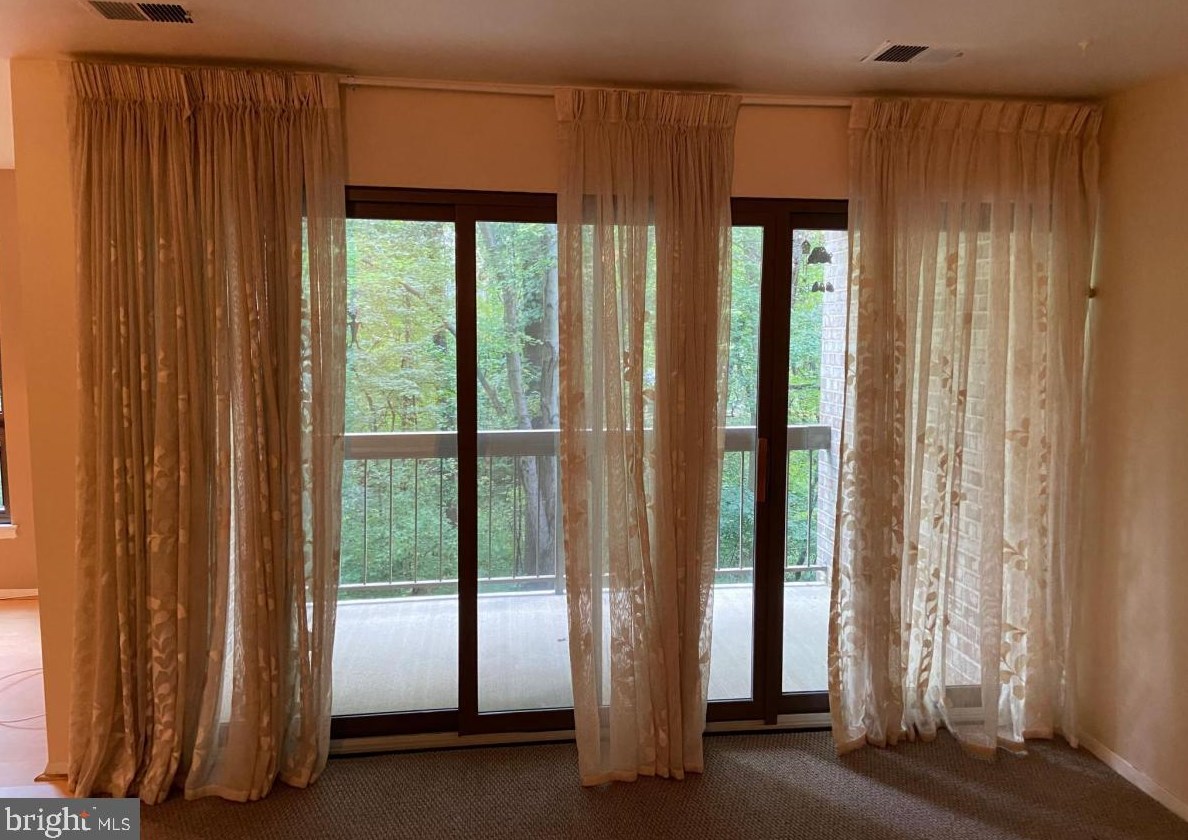 433 Christopher Ave #12, Gaithersburg, MD 20879