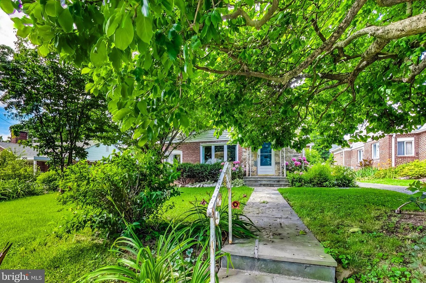 208 Brewster Ave, Silver Spring MD  20901-3155 exterior