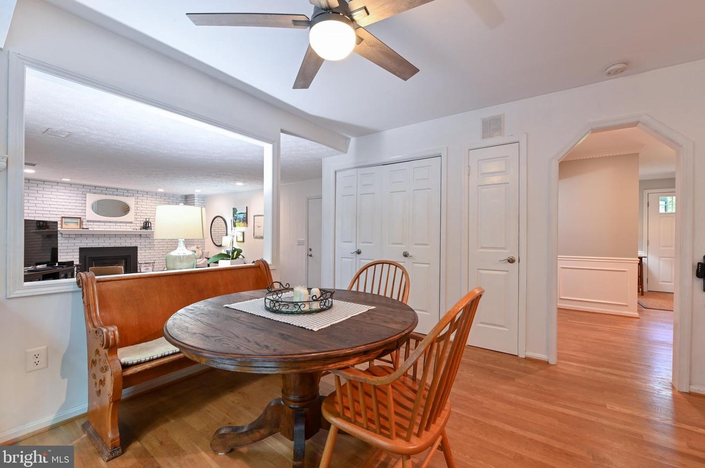 14637 Locustwood Ln, Silver Spring MD 20905-6425 exterior